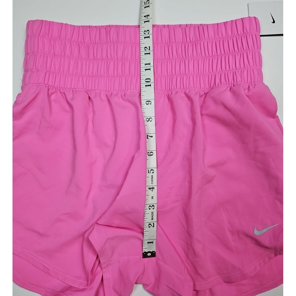 Nike Dri-FIT Womens Pink High Rise Lined Training Shorts Pockets Size Medium NWT - Picture 8 of 9